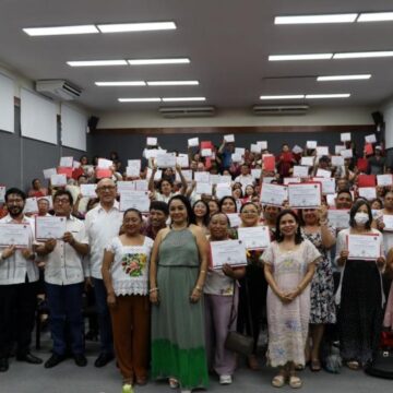 Concluyen cursos del Indemaya
