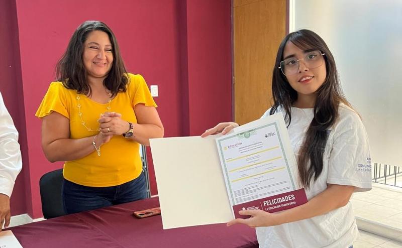 Leaey (2) Más de 800 personas concluyen la primaria con apoyo del Ieaey