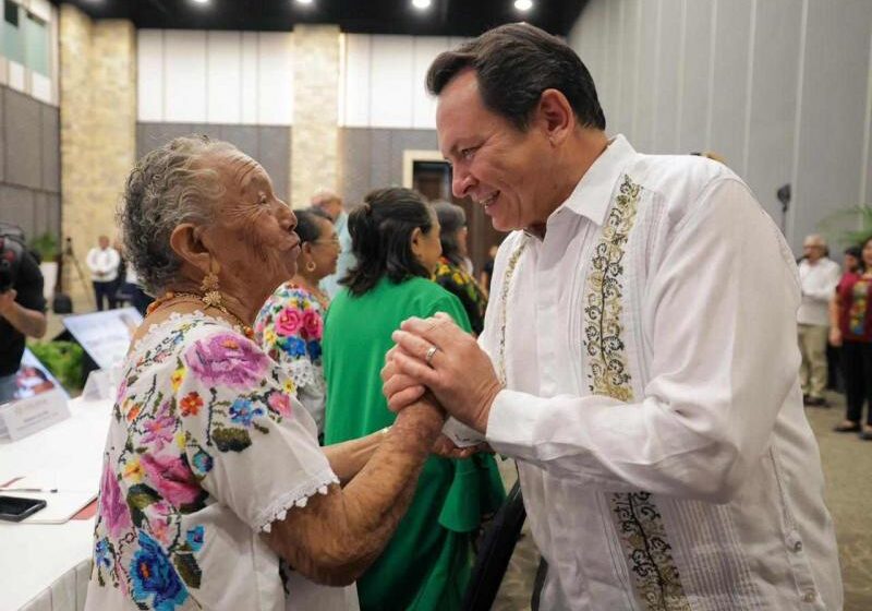 Renacimiento Maya reconoce a las parteras mayas: Tarjeta Elvia Carrillo Puerto dará tres mil pesos bimestrales