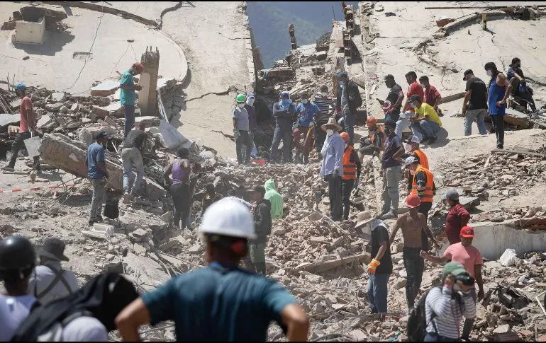 equipo de rescate Terremoto en Venezuela: Suman 1,719 muertos a seis días de la tragedia