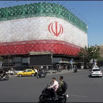 irán EE. UU. bombardea objetivos en Irán tras ataque a buque en el estrecho de Ormuz