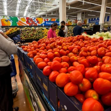jitomate INEGI: Costo de la canasta básica supera la inflación general en mayo