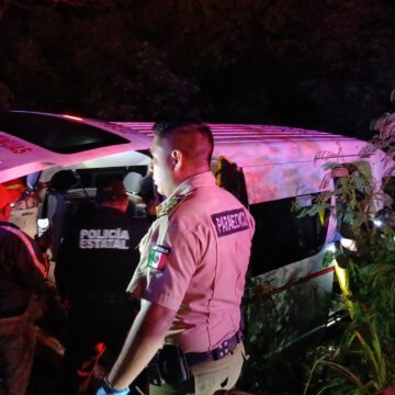 lesionado1 Percance Vial En El Crucero Motul-Kini Taxi De La Ruta Tizimin-Merida Colisionó De Frente. Hay 6 Lesionados