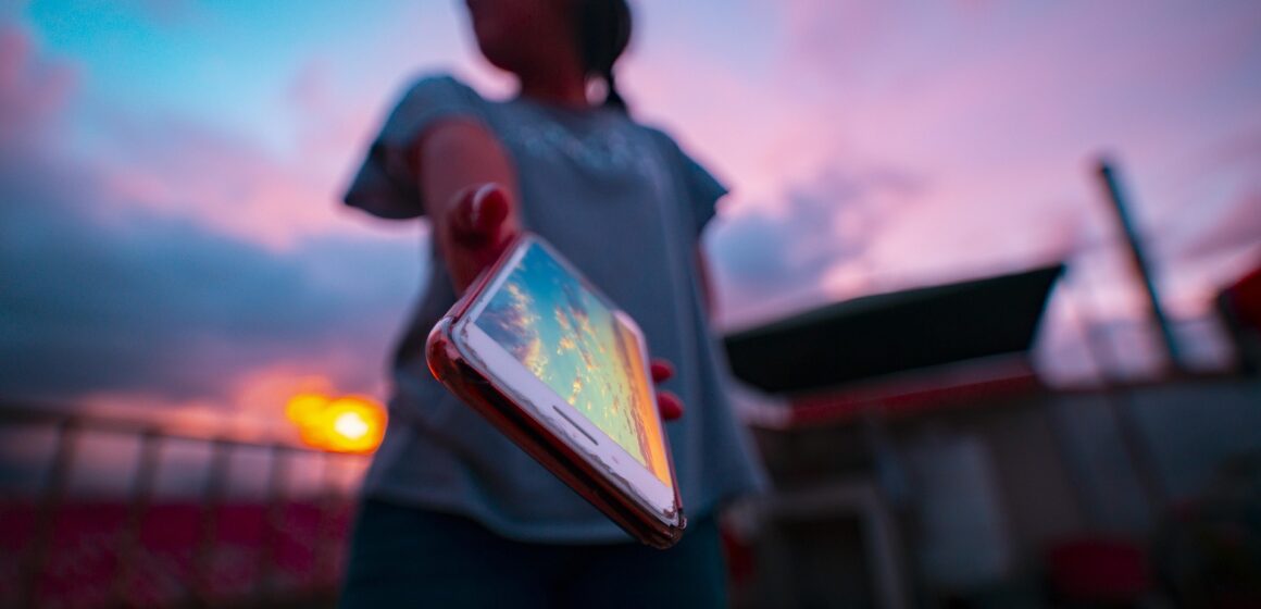 Reino Unido prohibirá el acceso a redes sociales a menores de 16 años