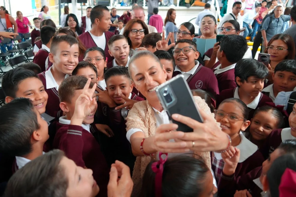 sheinb2 Sheinbaum inaugura planta de CFE en Manzanillo y defiende soberanía energética