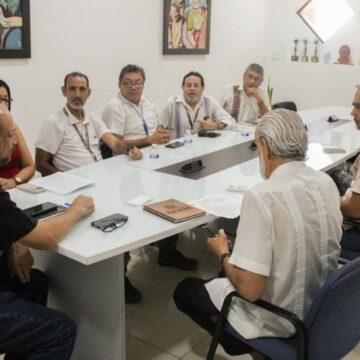 Acuerdos con guías certificados para la competitividad turística de Yucatán