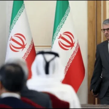 Irán confirma pausa de bombardeos de EE. UU., pero descarta un alto el fuego
