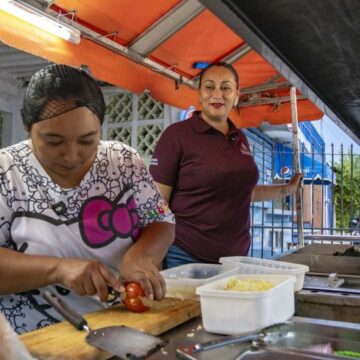 Mujeres Renacimiento (2) Mujeres Renacimiento ayuda a madres autónomas a abrir su propio negocio