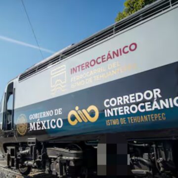 *Descarrila de nuevo Tren Interoceánico en Oaxaca; Gobierno negocia ruta permanente para carga de Hyundai*