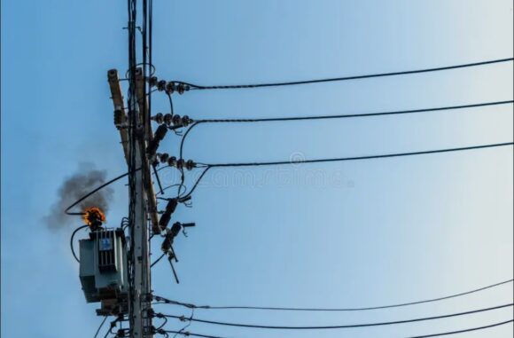 Crisis Eléctrica en la Península de Yucatán: Causas, Impacto y Alternativas de Solución