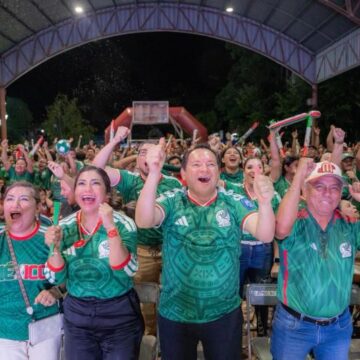 Casa llena en las Zonas Fan: 14 mil personas celebran triunfo de México con saldo blanco