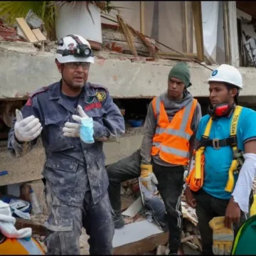 Terremoto en Venezuela: Mineros artesanales lideran rescate en La Guaira tras retiro de ayuda internacional