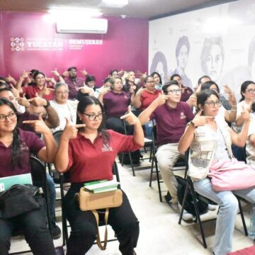 Capacitan a personal de Centros Libre en Lengua de Señas