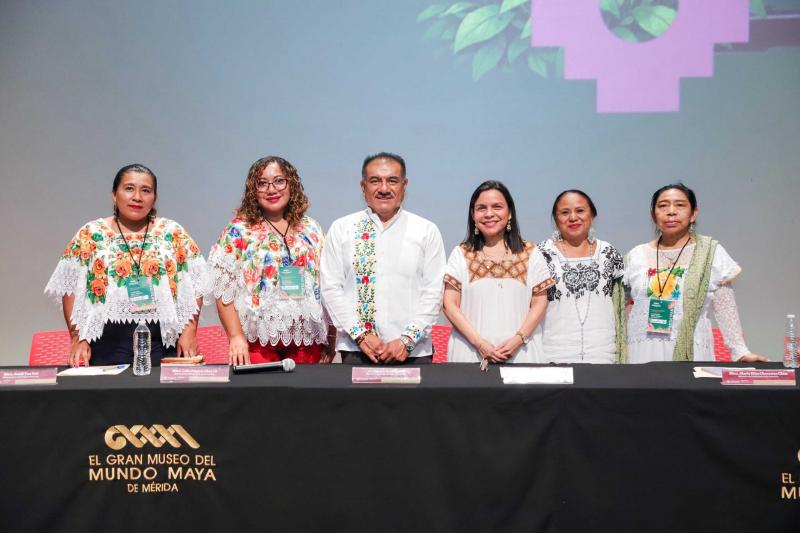 Encuentro Peninsular de Escritoras y Escritores (1) Inauguran el Primer Encuentro Peninsular de Escritoras y Escritores en Lengua Maya 2026