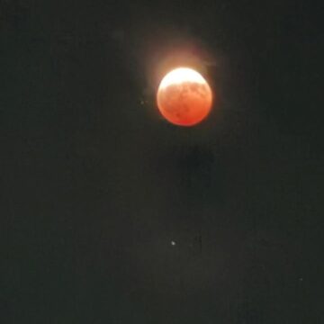IMG-20260828-WA0001 Luna de sangre