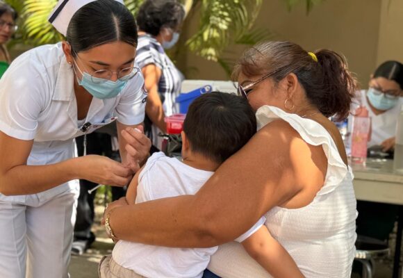 Brinda IMSS Yucatán información sobre detección oportuna y tratamiento de alergias alimentarias en niñas y niños