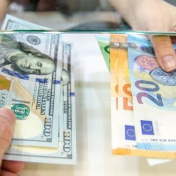 El peso mexicano arranca agosto con estabilidad y cotiza en 17.35 por dólar