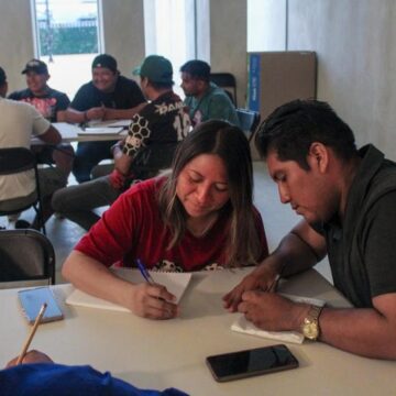 Sefotur y Cultur abren diplomado de inglés (2) Sefotur y Cultur abren diplomado de inglés para guías turísticos en Chichén Itzá