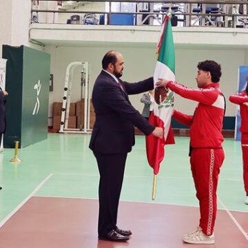 Selecciones mexicanas de kickboxing reciben abanderamiento (2) Kickboxing mexicano recibe abanderamiento para competencias