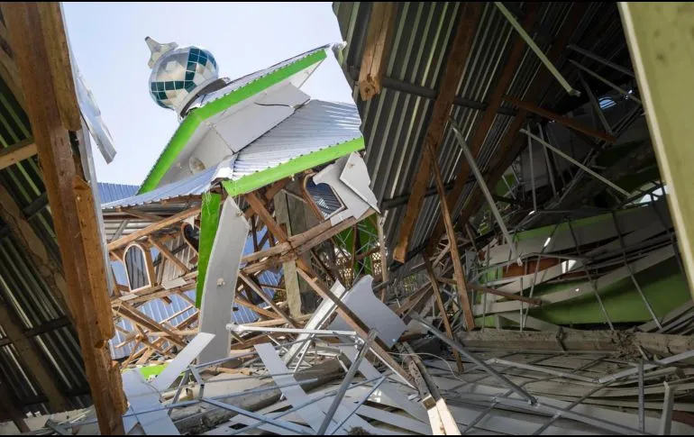 Terremoto en Indonesia deja muertos y miles de evacuados Terremoto en Indonesia deja 83 muertos y 986 heridos