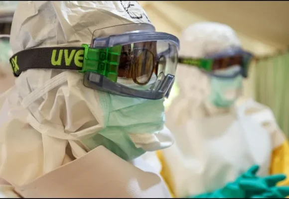 Brote de ébola en Congo supera los mil 800 fallecidos