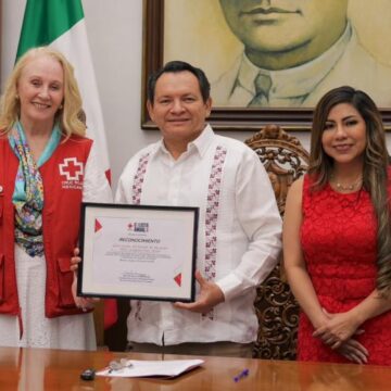 Yucatán entrega 1.8 millones de pesos a la Cruz Roja Mexicana