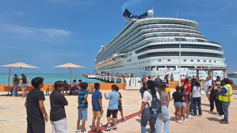 cruceros en Yucatán (1) Crece el turismo de cruceros en Yucatán con un incremento de 14.3% en arribos