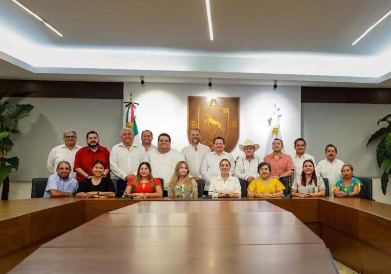 Díaz Mena dialoga con Congreso por Plan Bienestar Metropolitano