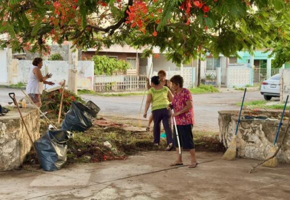 Vecinas y vecinos del sur de Mérida impulsan la recuperación de espacios comunitarios