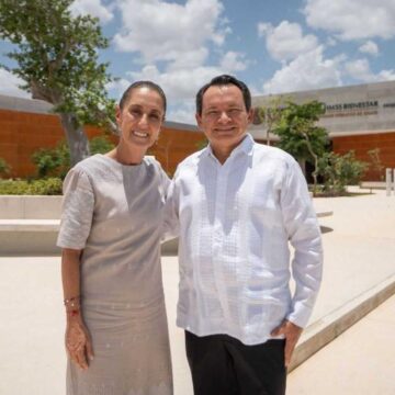 Claudia Sheinbaum y Joaquín Díaz Mena durante acciones de inversión en Yucatán Claudia Sheinbaum impulsa inversión de 80 mil mdp en Yucatán