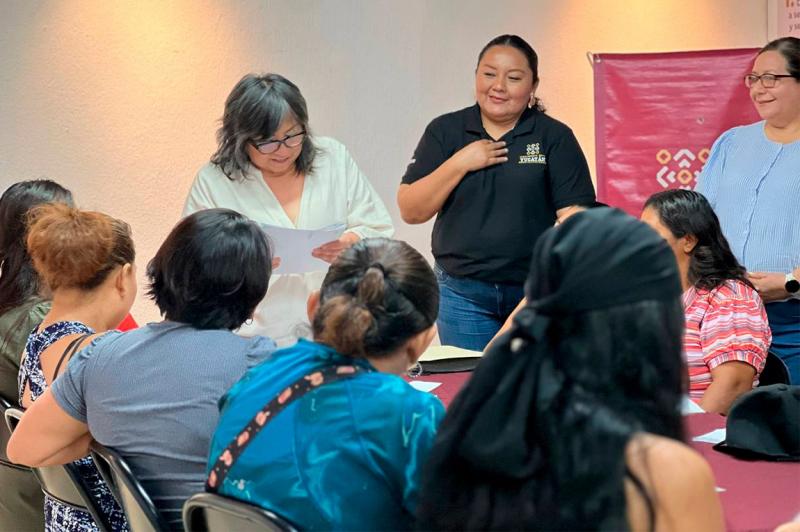 Entrega de apoyos Vivienda Segura a mujeres de Yucatán (1) Vivienda Segura entrega apoyos a 20 mujeres en Yucatán