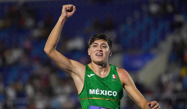 Erick Portillo durante el Mundial Ultimate Budapest 2026 Erick Portillo logra tercer lugar en Mundial Ultimate 2026