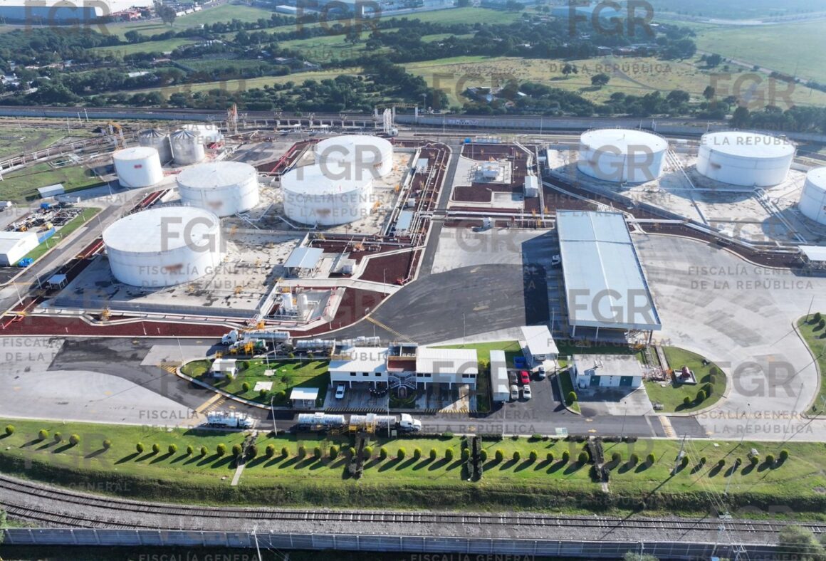 IMG-20260918-WA0012 MEGA INDUSTRIA DE HUACHICOL. INVESTIGA FGR HALLAZGO DE MÁS DE 59 MILLONES DE LITROS DE HIDROCARBURO EN GUANAJUATO*