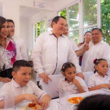 Invierte Renacimiento Maya 1.4 millones de pesos (1) Invierte Renacimiento Maya 1.4 millones de pesos en comedor escolar para Tahmek