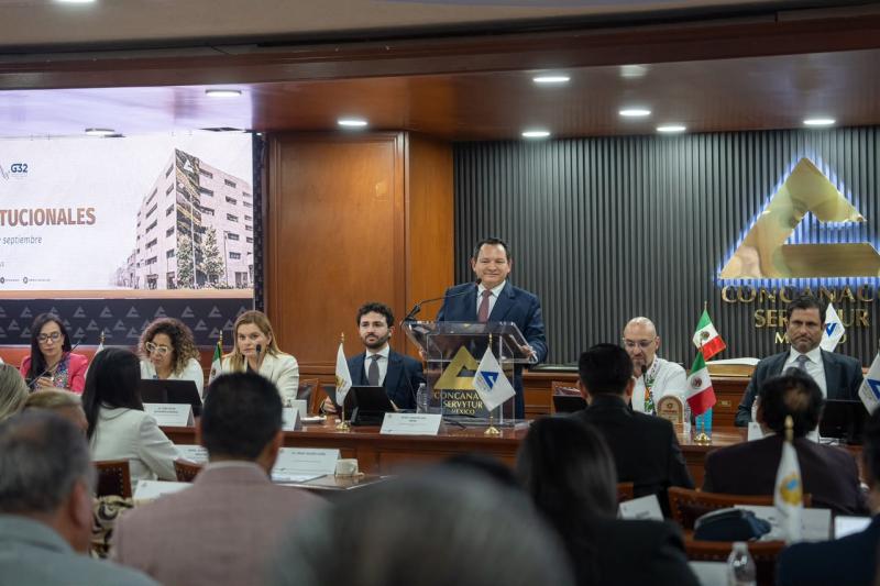 Joaquín Díaz Mena presenta proyectos de inversión de Yucatán ante Concanaco (1) Yucatán presenta 88 proyectos por más de 151 mil mdp