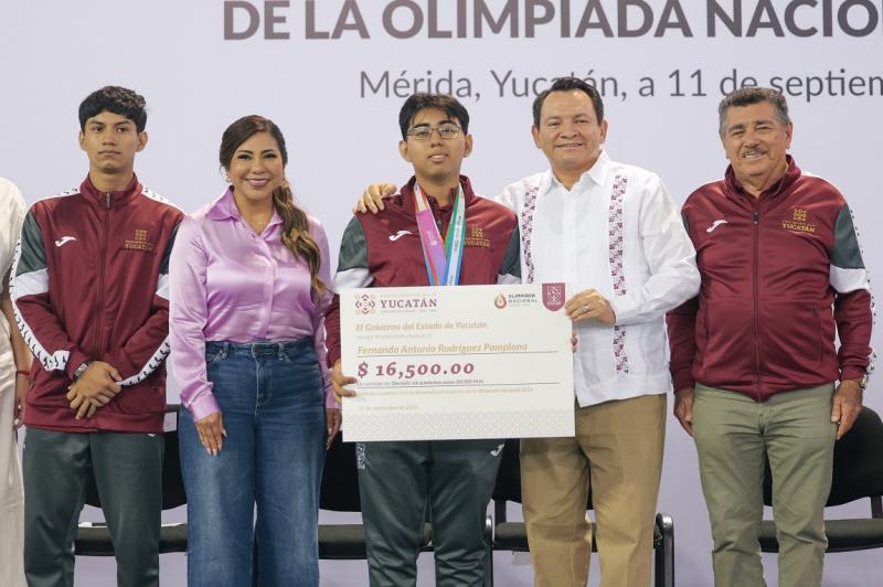 Renacimiento Maya reconoce talento de sus jóvenes deportistas de alto rendimiento (1) Renacimiento Maya reconoce talento de sus jóvenes deportistas de alto rendimiento con estímulos por 5.8 mdp
