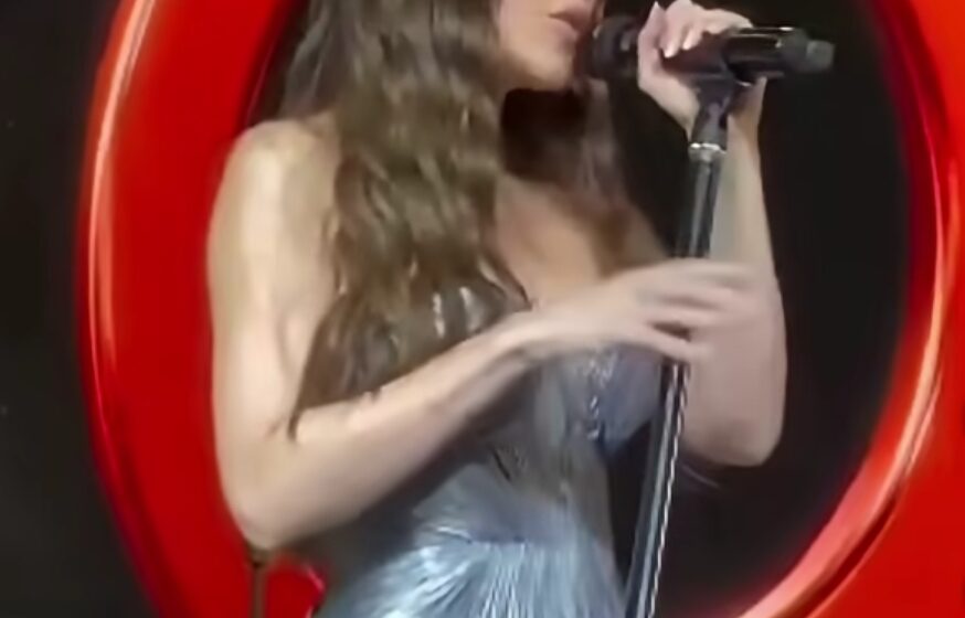 Belinda cautiva en la gala de Los 300 Líderes más Influyentes de México