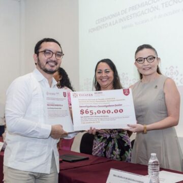 Yucatán entrega premios científicos por 232 mil pesos en 2026
