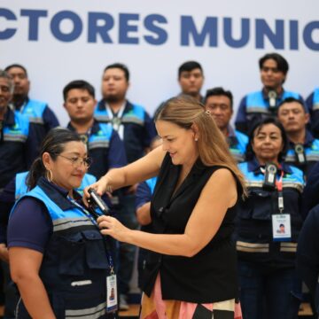 Ayuntamiento de Mérida incorpora tecnología en combate a la corrupción;Entrega edil cámaras corporales a inspectores municipales que garanticen el buen ejercicio de sus funciones.