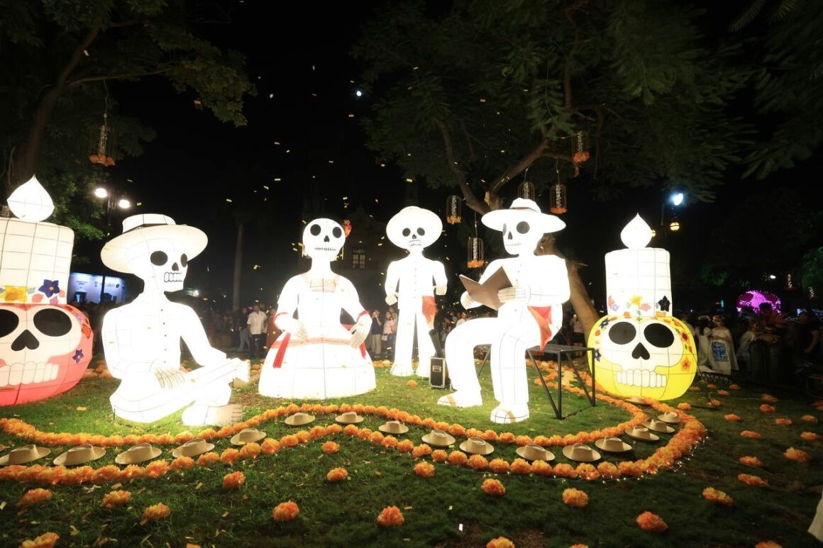 IMG-20261024-WA0122 “Ánimas Iluminadas” enciende las tradiciones en los espacios públicos de Mérida.