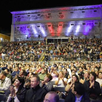 Orquesta Típica Yukalpetén (1) Orquesta Típica Yukalpetén lleva la música de Yucatán al corazón del Festival Cervantino