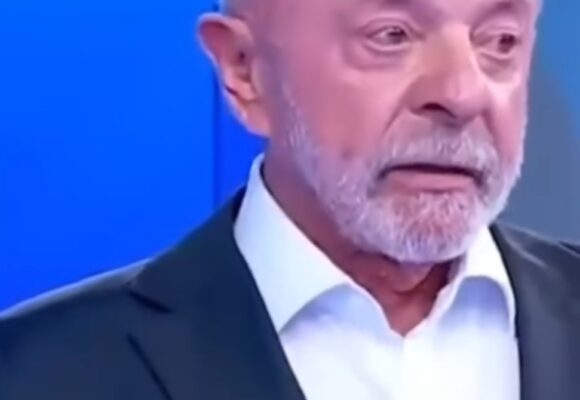 El apodo «nueve dedos» (en portugués, Nove Dedos) alude al accidente laboral que sufrió Lula en 1964 cuando tenía 17