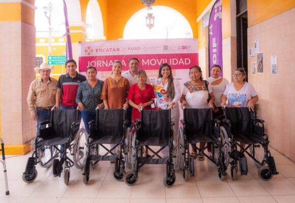 DIF Yucatán acerca apoyos para la movilidad y el autoempleo a familias de Panabá y Sucilá